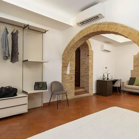 Panizzi - فندق مبيت وإفطار 3*